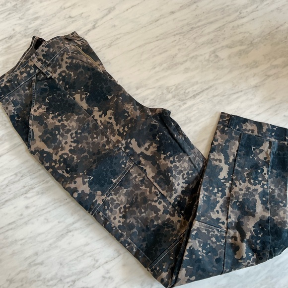 J Brand High Rise Camouflage Cargo - Picture 2 of 7